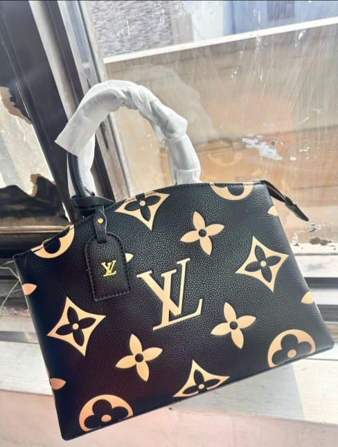 On The Go Hand Bag